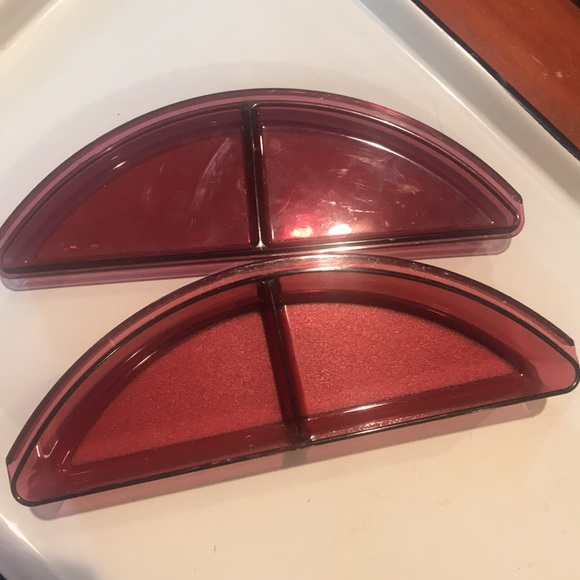 Tupperware Acrylic Divided Dish with Lid - Picture 9 of 9